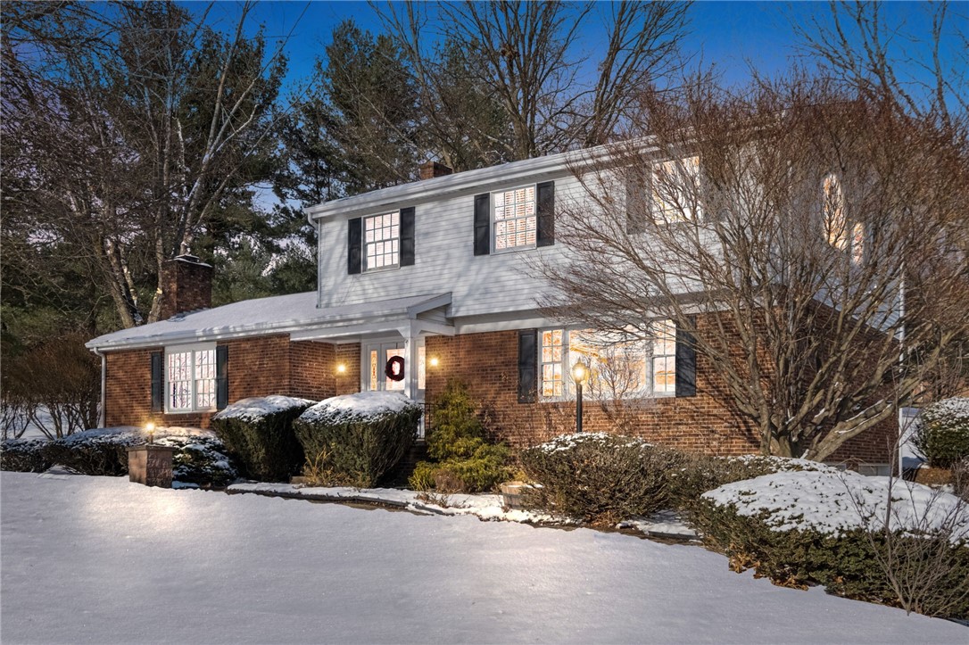 Cranberry Twp, Pennsylvania 16066, United States, 4 Bedrooms Bedrooms, ,3 BathroomsBathrooms,Residential,Pending,17634