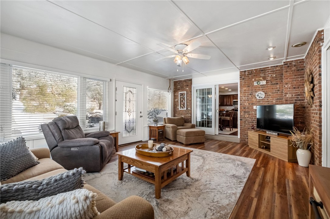 Cranberry Twp, Pennsylvania 16066, United States, 4 Bedrooms Bedrooms, ,3 BathroomsBathrooms,Residential,Pending,17634