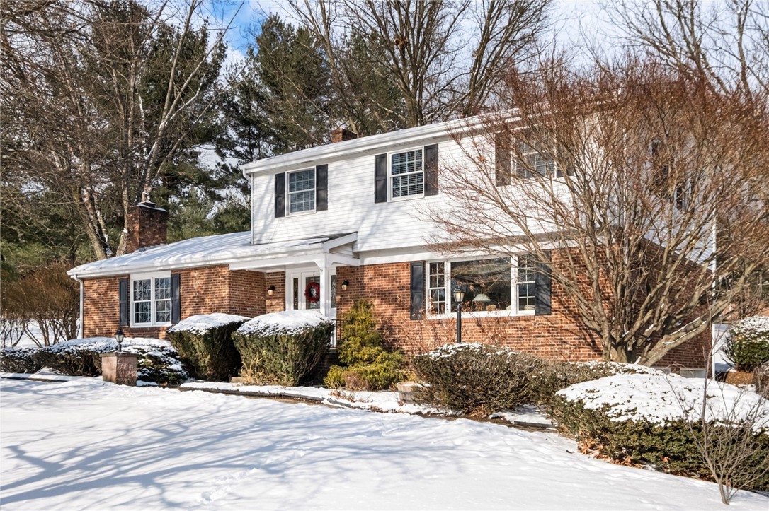 Cranberry Twp, Pennsylvania 16066, United States, 4 Bedrooms Bedrooms, ,3 BathroomsBathrooms,Residential,Pending,17634