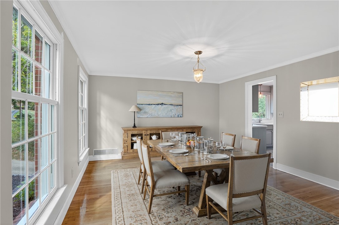 St Clair, Pennsylvania 15241, United States, 4 Bedrooms Bedrooms, ,3 BathroomsBathrooms,Residential,Active,199817