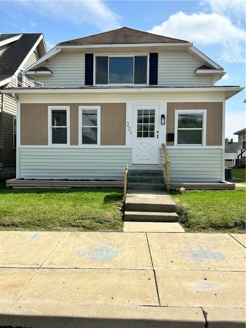 221 Line Ave Ellwood City - LAW PA 16117