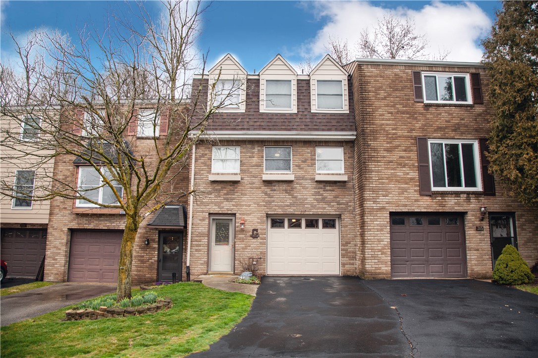 View Jefferson Hills, PA 15025 townhome