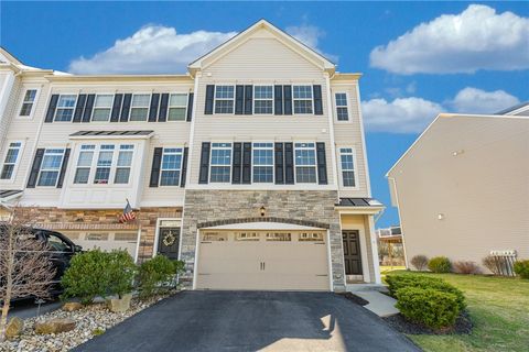 Photo of 209 Eagle Dr, Cranberry Twp, PA 16066 (MLS # 1744102)