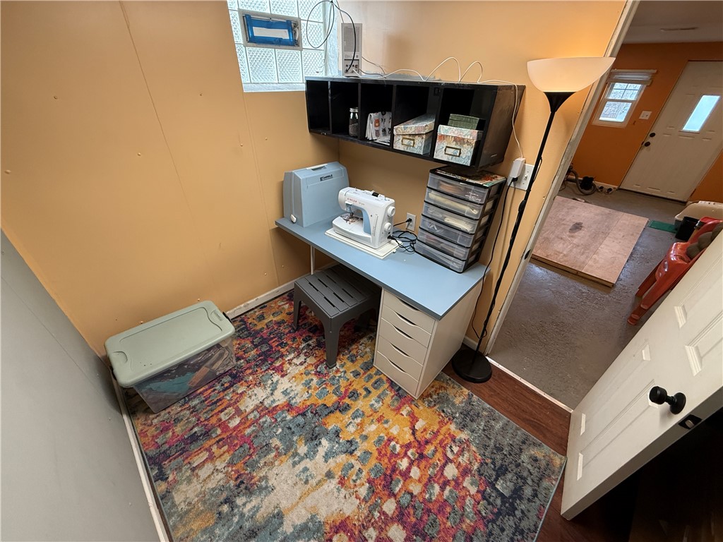 Scott Twp - Sal, Pennsylvania 15243, United States, 3 Bedrooms Bedrooms, ,3 BathroomsBathrooms,Residential,Active,90431