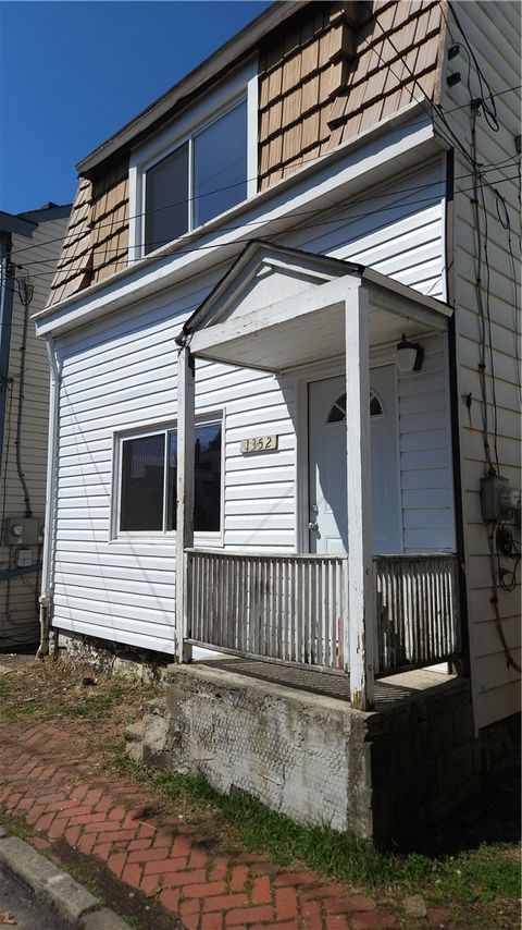 Photo of 1352 Herman St, Pittsburgh, PA 15212 (MLS # 1745489)