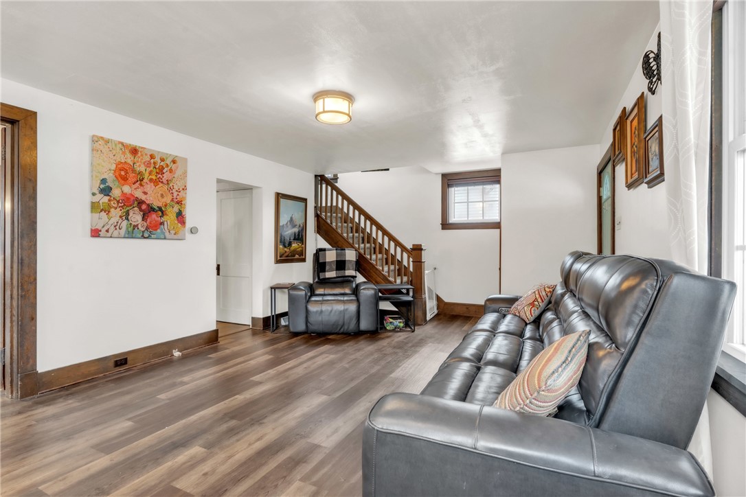 130 N Main St St, Houston, Pennsylvania image 6