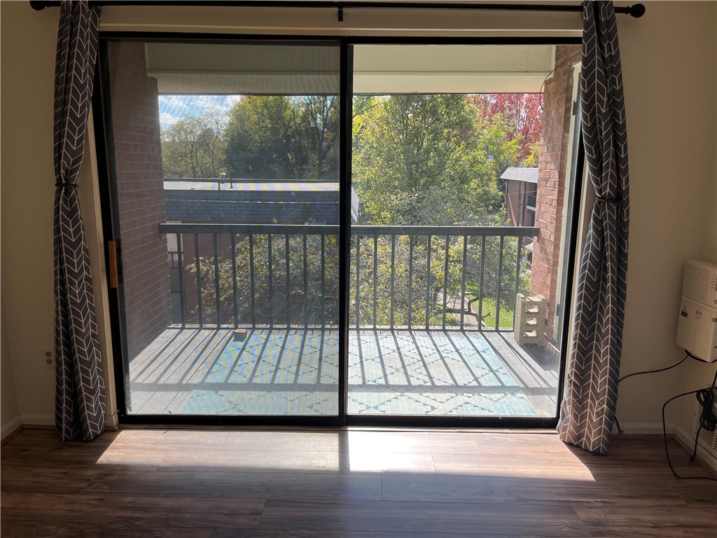 1000 College Park Dr #9