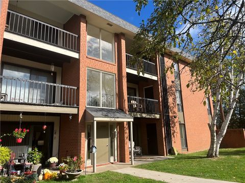 1000 College Park Dr #9 Moon/Crescent Twp PA 15108