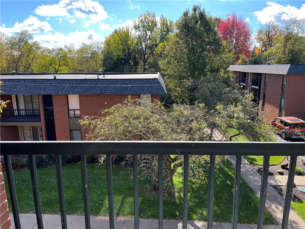 1000 College Park Dr #9