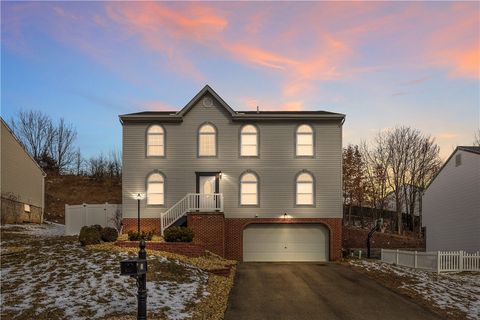 Photo of 123 Stratford Ct, New Stanton, PA 15672 (MLS # 1751264)