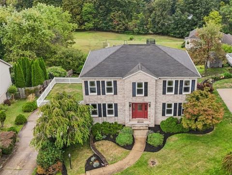Photo of 674 Meadowbrook Rd, Trafford, PA 15085 (MLS # 1724487)