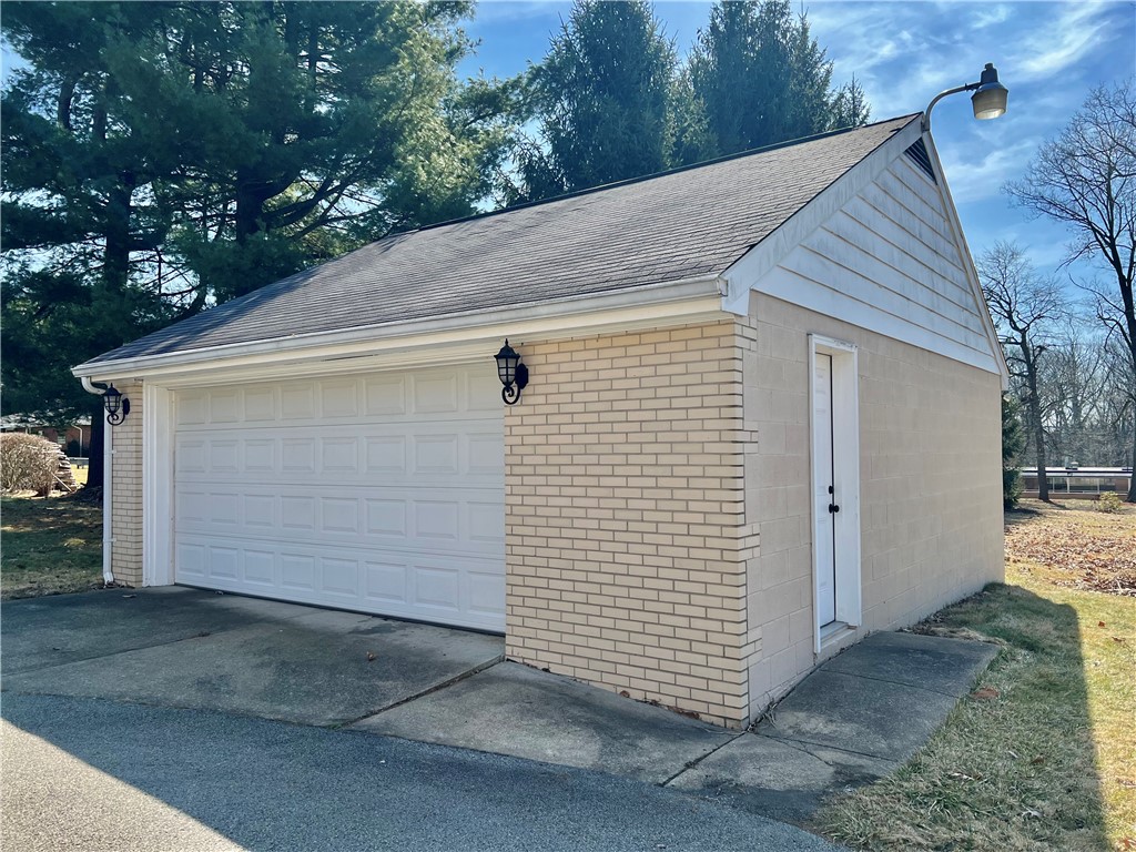 1919 Shady Drive Dr, Farrell, Pennsylvania image 5