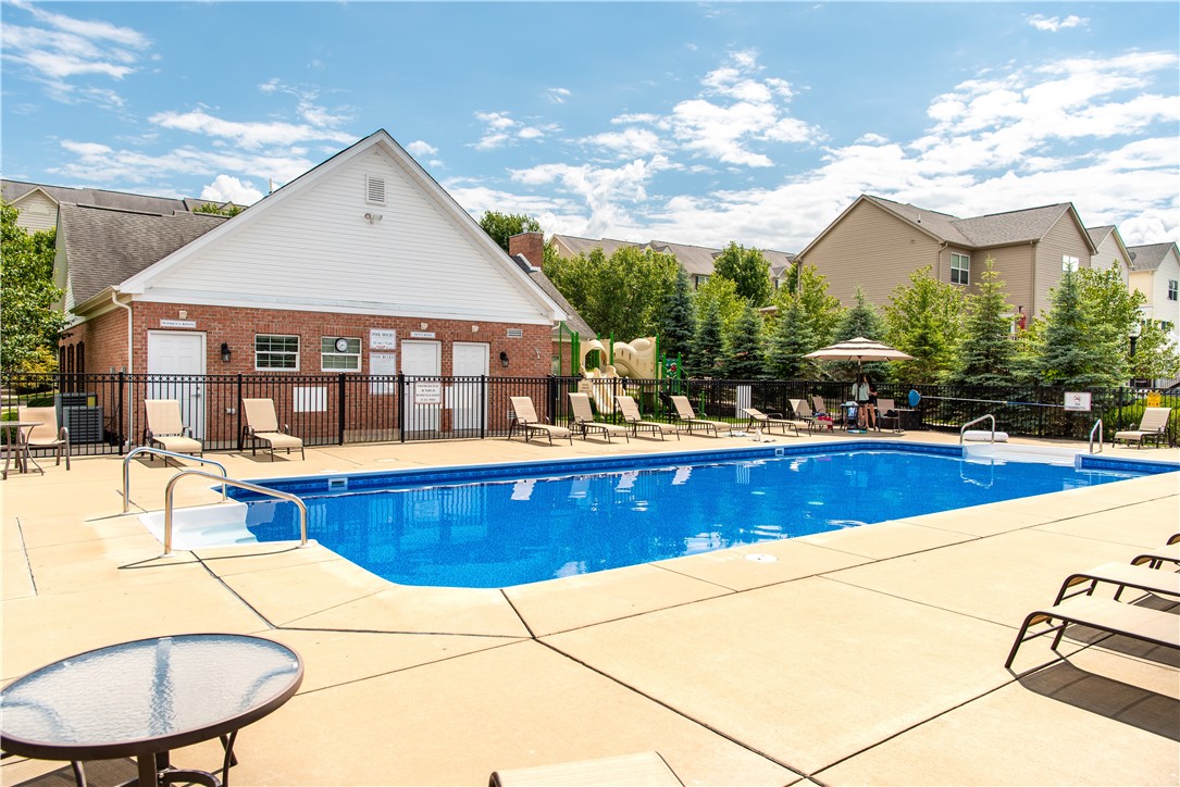 Cranberry Twp, Pennsylvania 16066, United States, 3 Bedrooms Bedrooms, ,3 BathroomsBathrooms,Residential,Active,238190