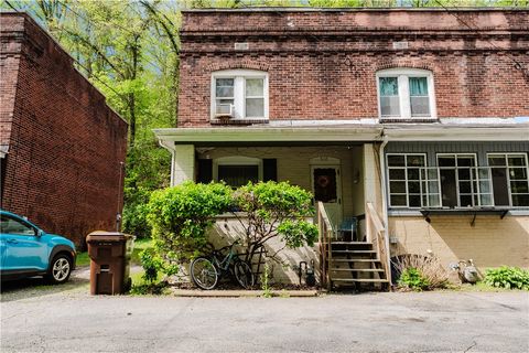 Photo of 517 Terrace Dr, Pittsburgh, PA 15238 (MLS # 1752027)