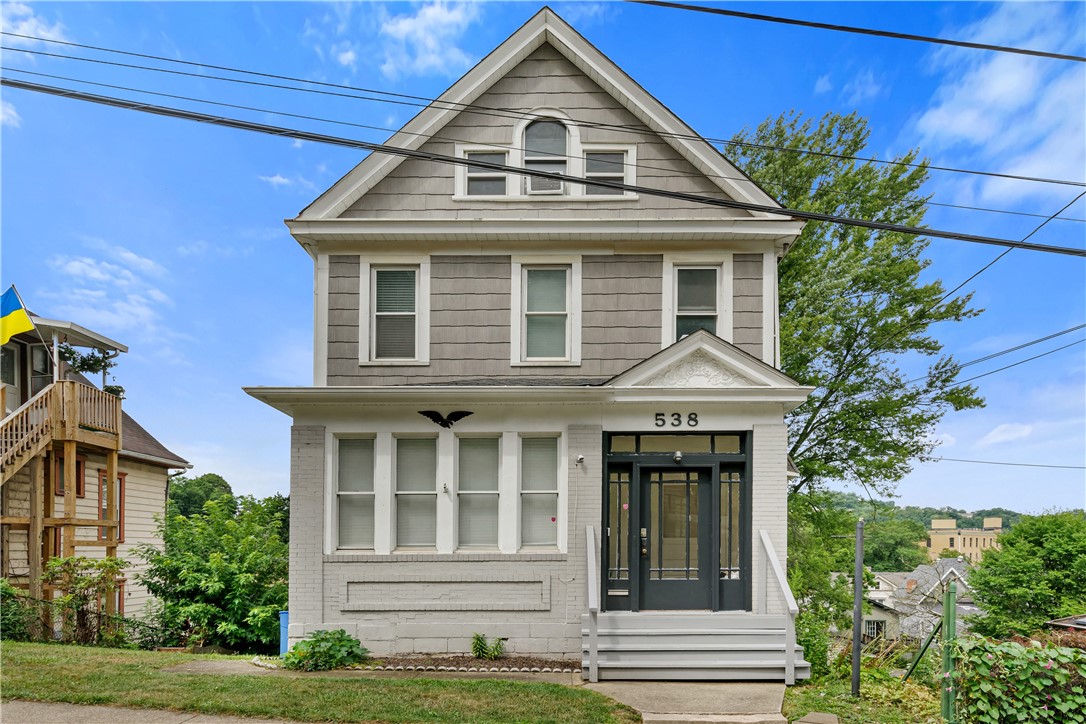 View Carnegie, PA 15106 house