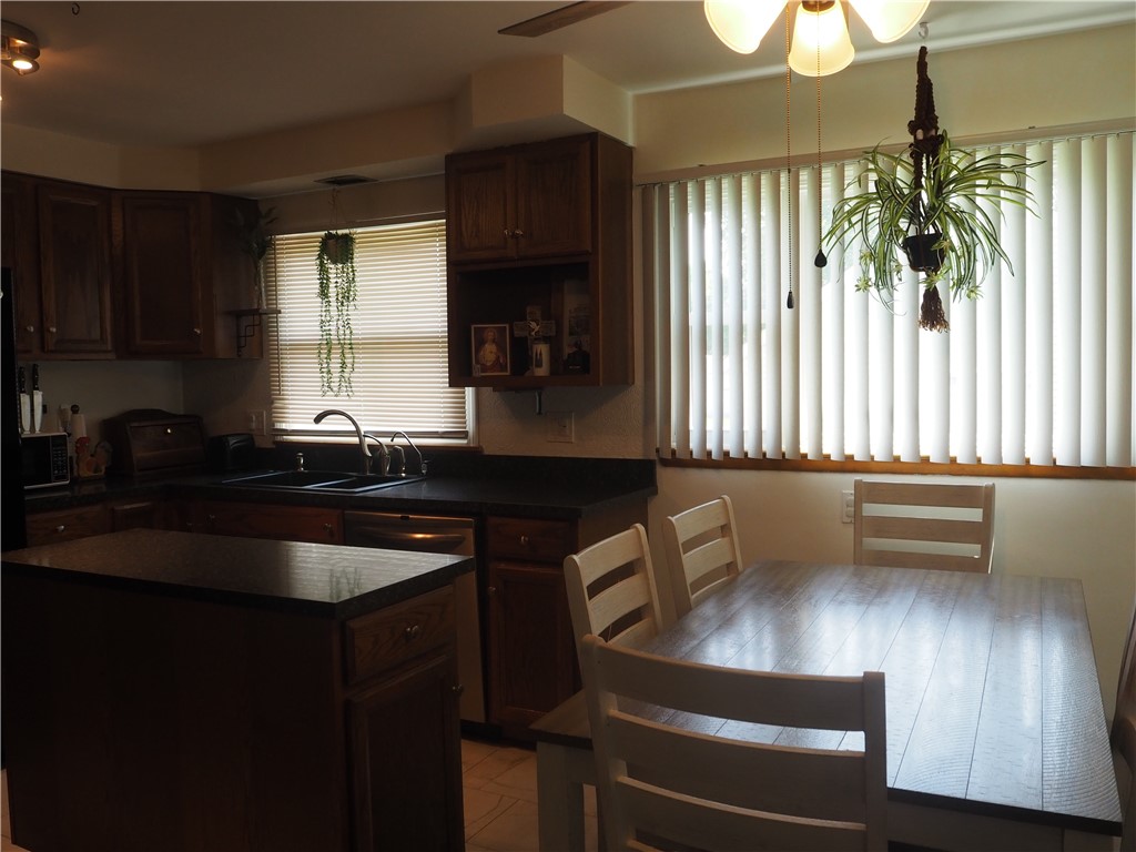 Farrell, Pennsylvania 16121, United States, 3 Bedrooms Bedrooms, ,2 BathroomsBathrooms,Residential,Active,149423