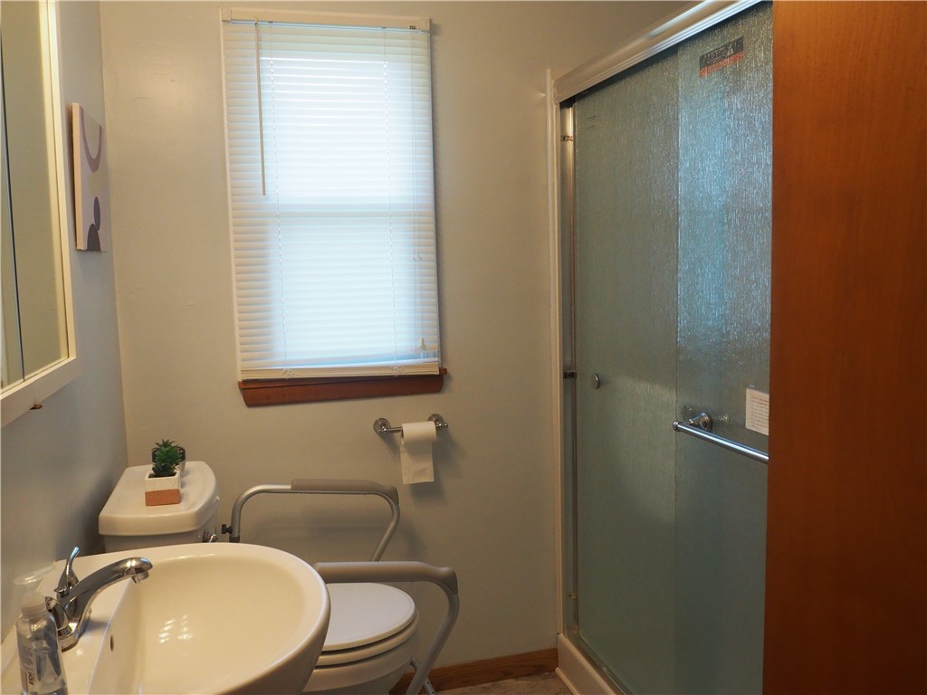 Farrell, Pennsylvania 16121, United States, 3 Bedrooms Bedrooms, ,2 BathroomsBathrooms,Residential,Active,149423