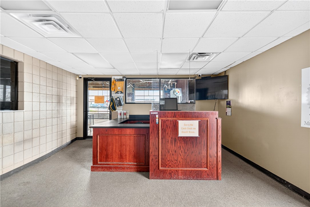 N Versailles, Pennsylvania 15137, United States, ,Commercial,Active,243547