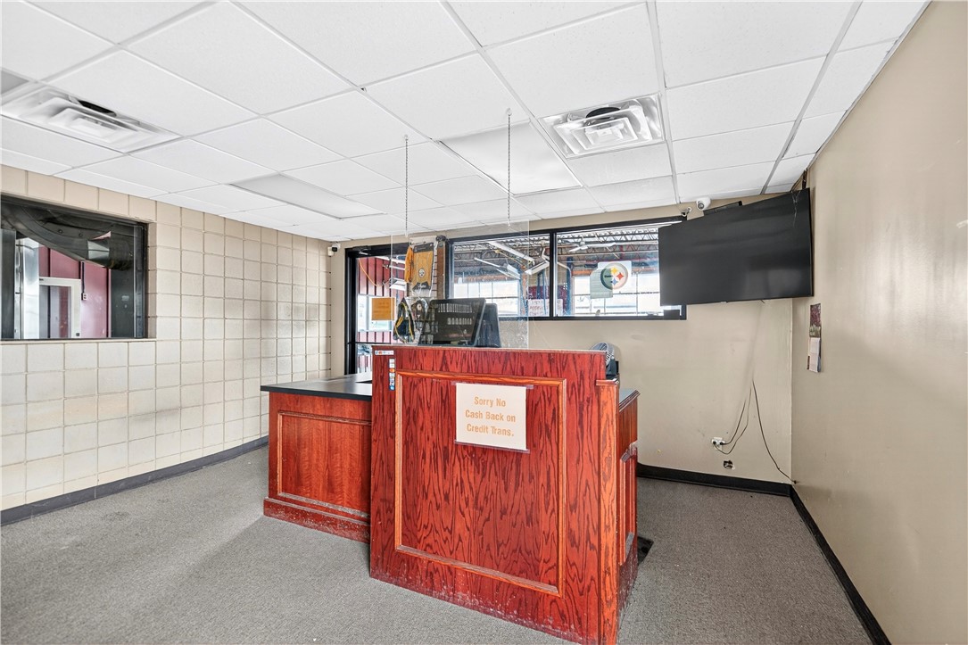 N Versailles, Pennsylvania 15137, United States, ,Commercial,Active,243547