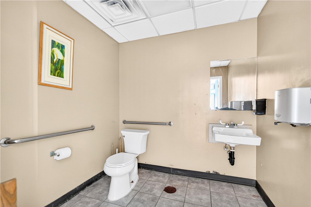 N Versailles, Pennsylvania 15137, United States, ,Commercial,Active,243547