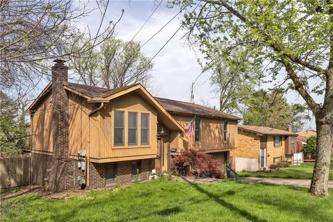 Photo of 125 Shenandoah Dr, Pittsburgh, PA 15235 (MLS # 1748986)