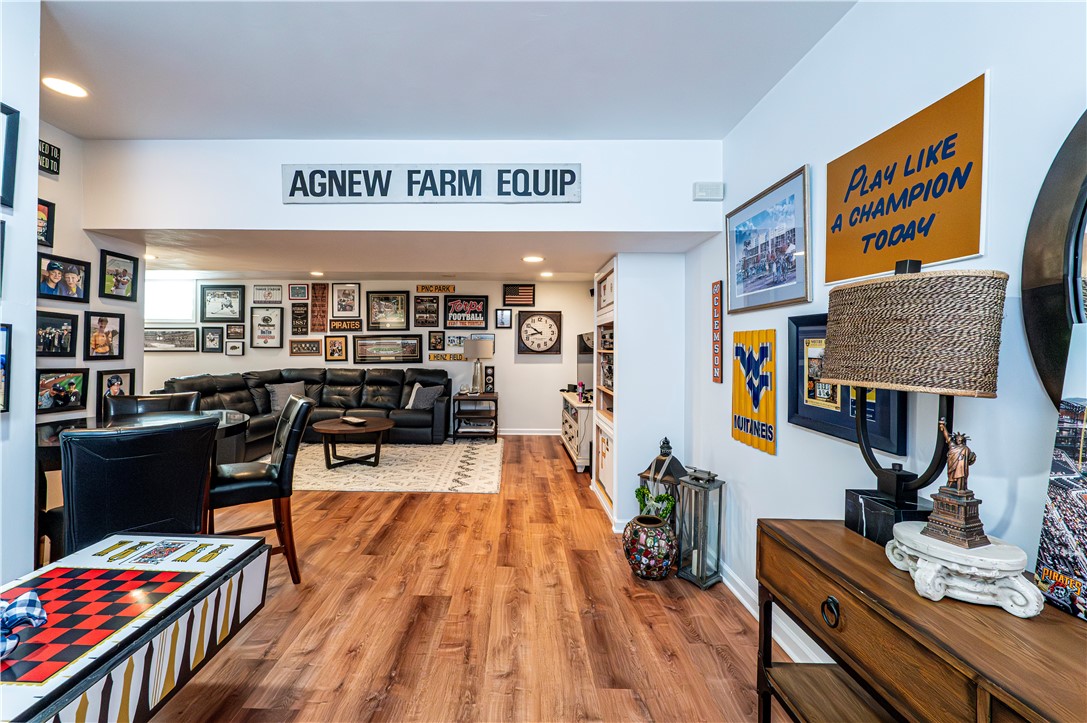 Hempfield Twp - Wml, Pennsylvania 15601, United States, 4 Bedrooms Bedrooms, ,3 BathroomsBathrooms,Residential,Contingent,135153