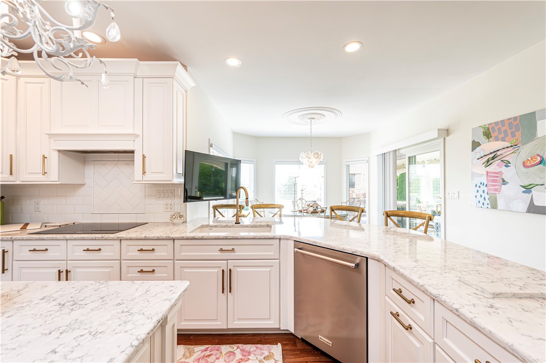 Hempfield Twp - Wml, Pennsylvania 15601, United States, 4 Bedrooms Bedrooms, ,3 BathroomsBathrooms,Residential,Contingent,135153