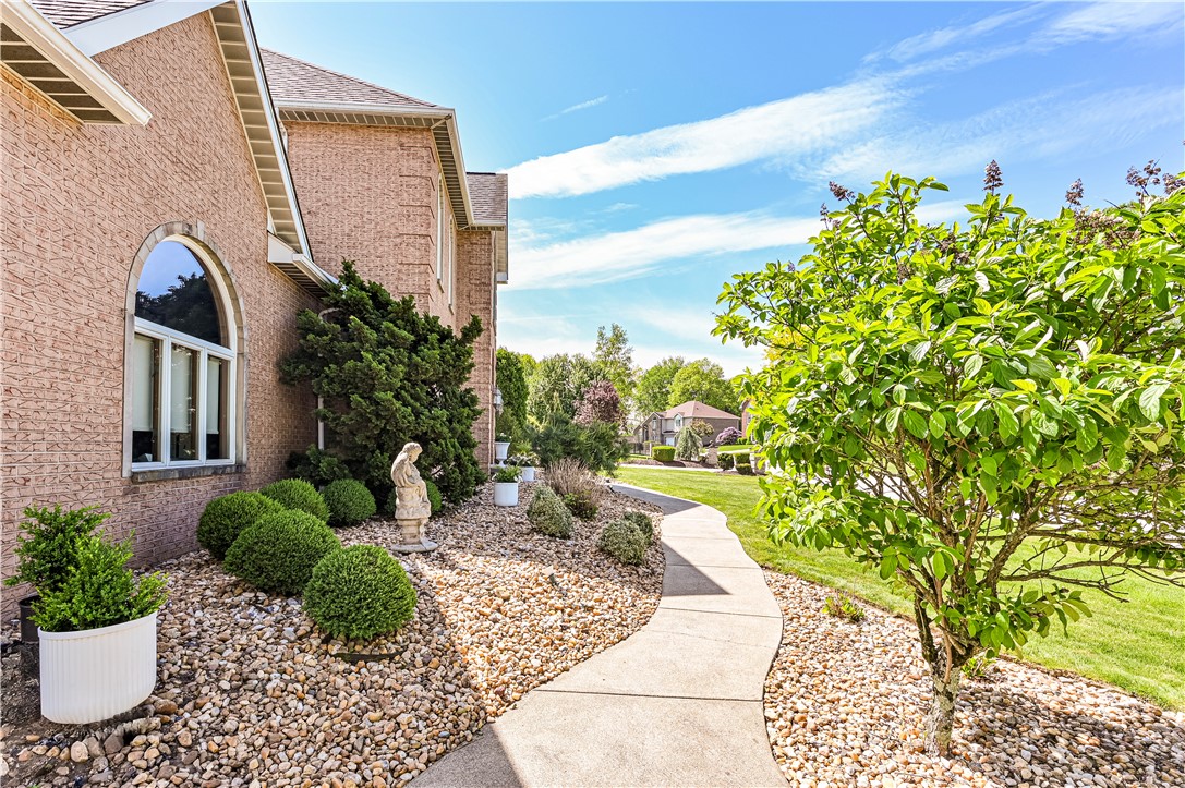 Hempfield Twp - Wml, Pennsylvania 15601, United States, 4 Bedrooms Bedrooms, ,3 BathroomsBathrooms,Residential,Contingent,135153