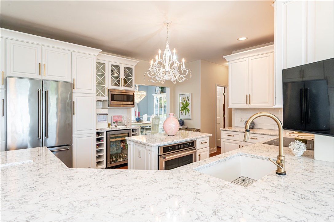 Hempfield Twp - Wml, Pennsylvania 15601, United States, 4 Bedrooms Bedrooms, ,3 BathroomsBathrooms,Residential,Contingent,135153