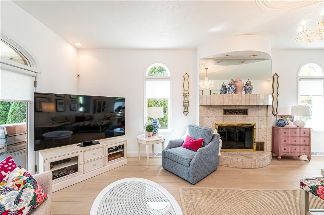 Hempfield Twp - Wml, Pennsylvania 15601, United States, 4 Bedrooms Bedrooms, ,3 BathroomsBathrooms,Residential,Contingent,135153