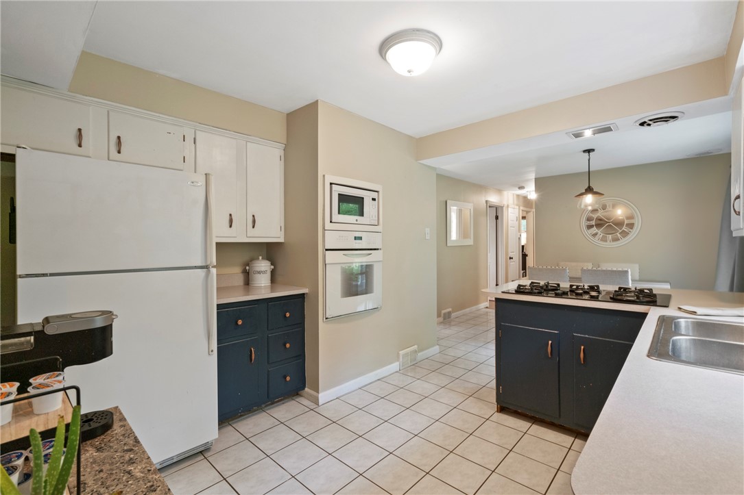 Marshall, Pennsylvania 15090, United States, 3 Bedrooms Bedrooms, ,2 BathroomsBathrooms,Residential,Contingent,129992