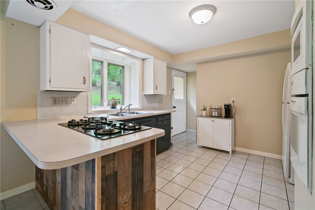 Marshall, Pennsylvania 15090, United States, 3 Bedrooms Bedrooms, ,2 BathroomsBathrooms,Residential,Contingent,129992