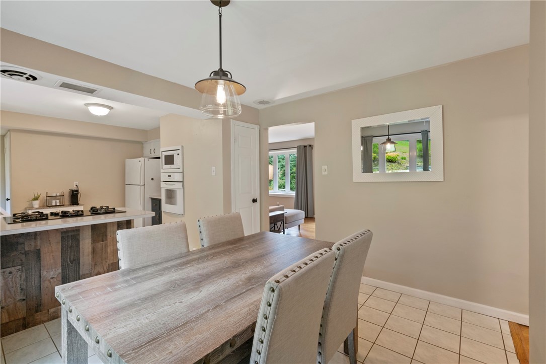 Marshall, Pennsylvania 15090, United States, 3 Bedrooms Bedrooms, ,2 BathroomsBathrooms,Residential,Contingent,129992