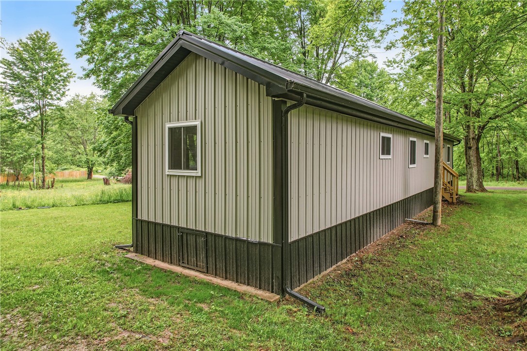 Shenango, Pennsylvania 16424, United States, 2 Bedrooms Bedrooms, ,1 BathroomBathrooms,Residential,Contingent,139967