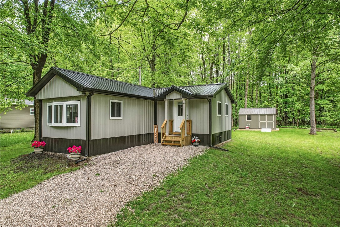 Shenango, Pennsylvania 16424, United States, 2 Bedrooms Bedrooms, ,1 BathroomBathrooms,Residential,Contingent,139967