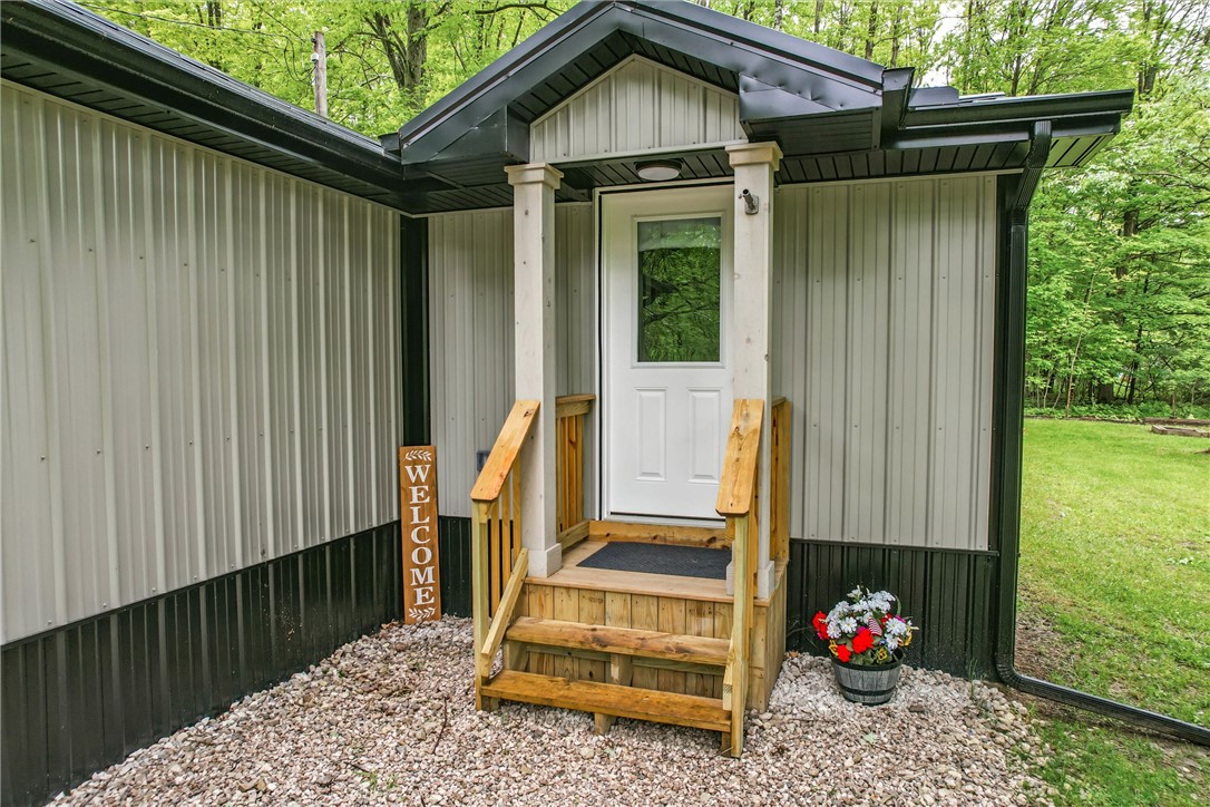 Shenango, Pennsylvania 16424, United States, 2 Bedrooms Bedrooms, ,1 BathroomBathrooms,Residential,Contingent,139967