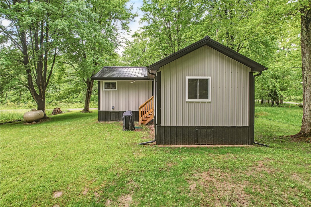 Shenango, Pennsylvania 16424, United States, 2 Bedrooms Bedrooms, ,1 BathroomBathrooms,Residential,Contingent,139967