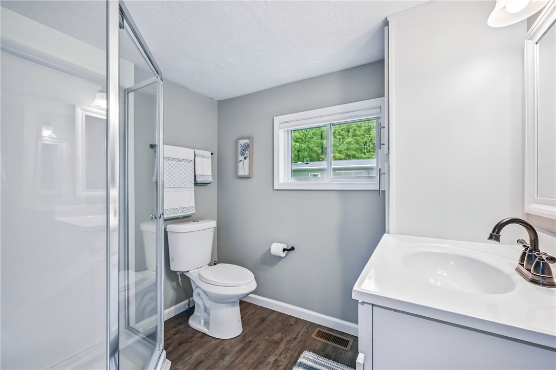 Shenango, Pennsylvania 16424, United States, 2 Bedrooms Bedrooms, ,1 BathroomBathrooms,Residential,Contingent,139967