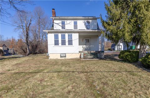Photo of 422 New Castle Rd, Butler, PA 16001 (MLS # 1735489)