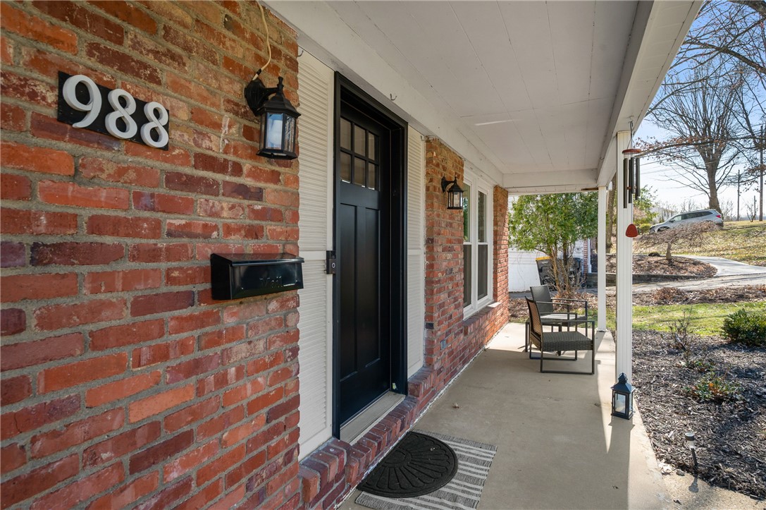 988 Copsewood Dr, Bethel Park, Pennsylvania image 1