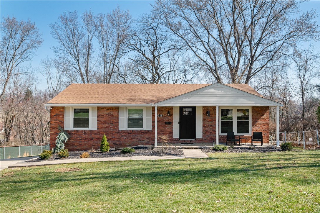 988 Copsewood Dr, Bethel Park, Pennsylvania image 3
