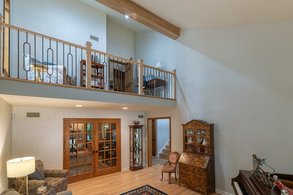 220 Thornwood Dr