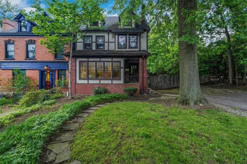 Photo for 1167 Murray Hill Ave