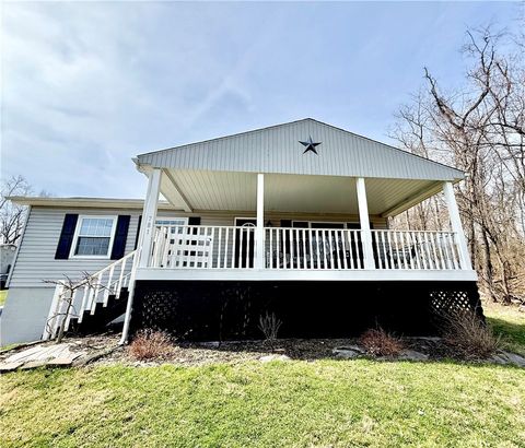 781 Mcclane Farm Rd Chartiers PA 15301