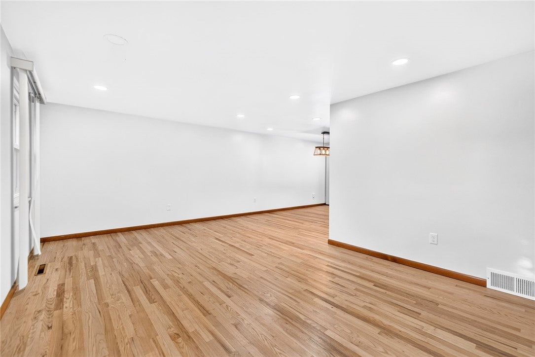 436 Sharon Rd