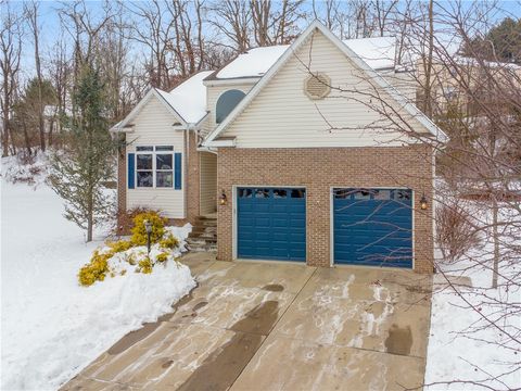 Photo of 110 Cornerstone Ct, Venetia, PA 15367 (MLS # 1738946)