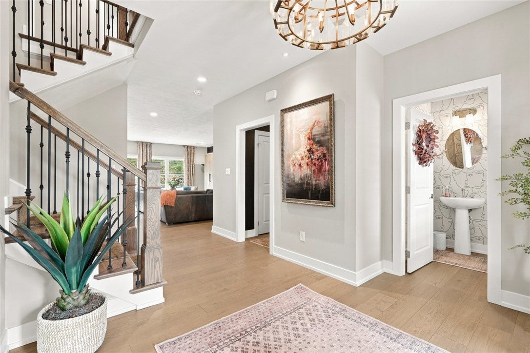 505 Harvest View Dr