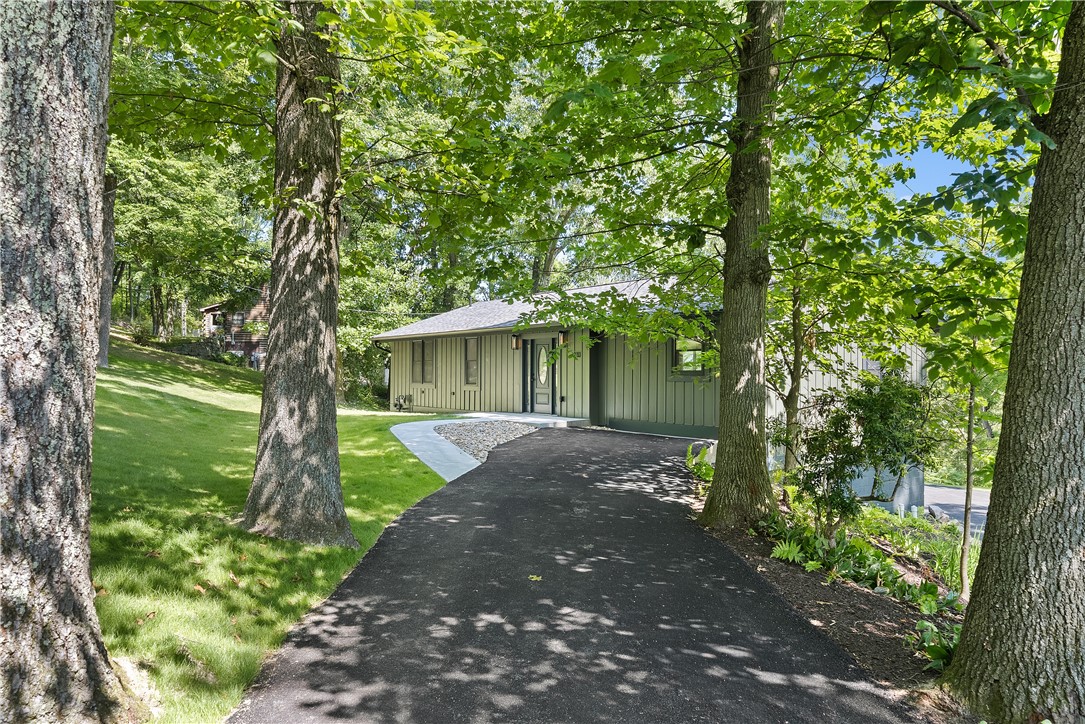 233 Horseshoe Drive