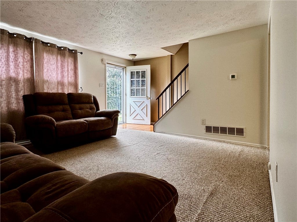 704 Countryside Dr