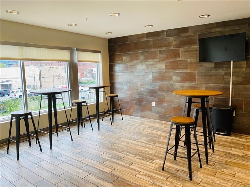 Downtown Pgh, Pennsylvania 15219, United States, 1 Bedroom Bedrooms, ,1 BathroomBathrooms,Residential,Active,131940